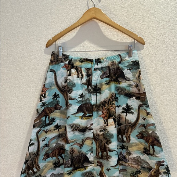 NWOT * MODCLOTH * RETROLICIOUS DINOSAUR SKIRT * SZ M - Picture 3 of 4
